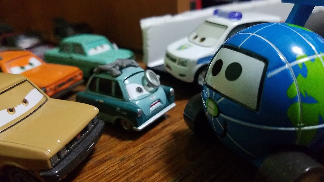 Disney Pixar Cars 2 WGP Globie (World Grand Prix Mascot, 2019 Super Chase) Review