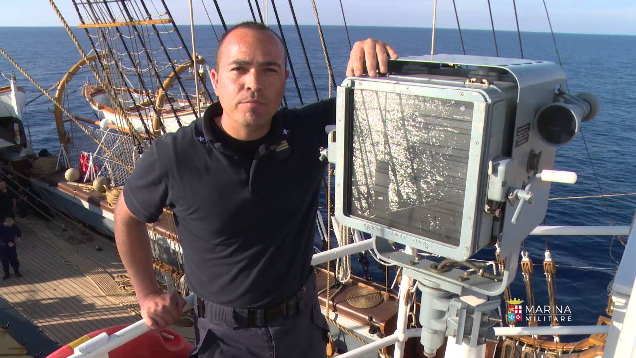 Marina Militare - il mestiere del segnalatore