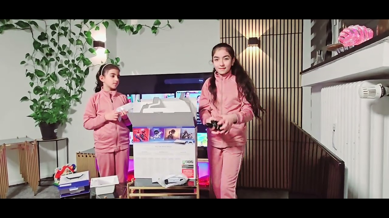 أحلى unboxing لبلايستيشن 5 مع جوليا وساندي😍P S 5😍