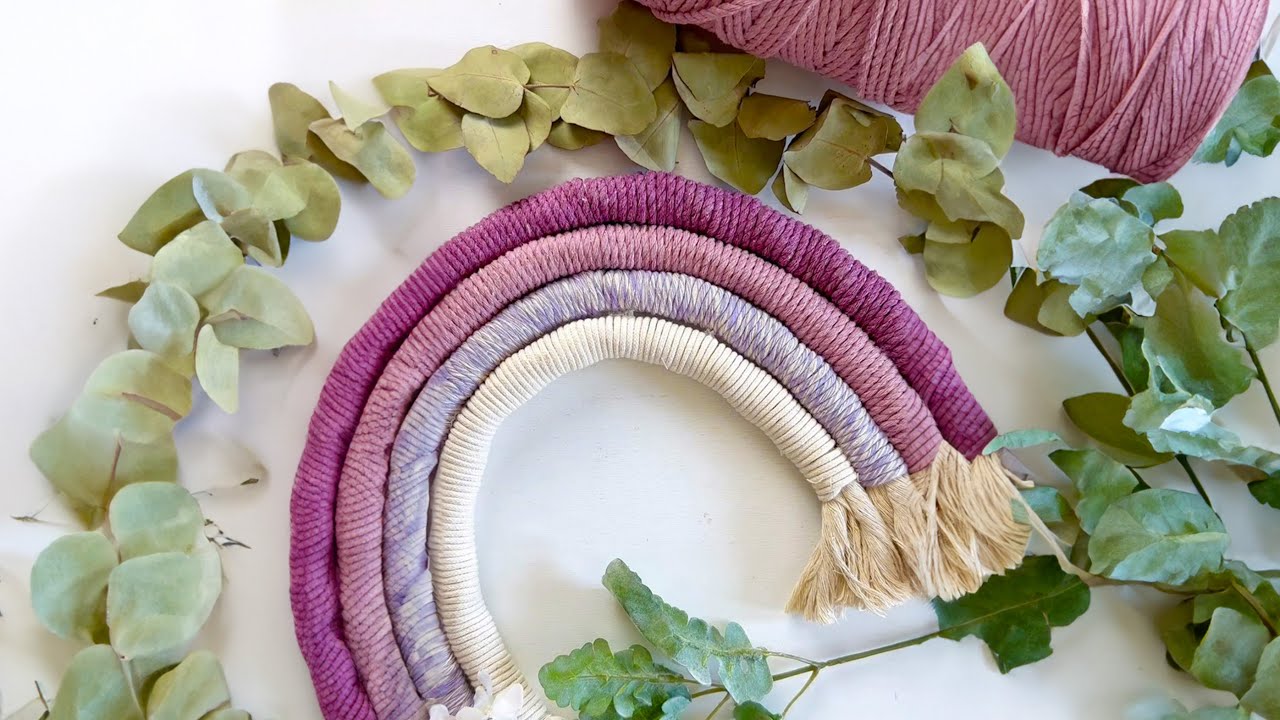 Aprende a crear un arcoíris en macramé