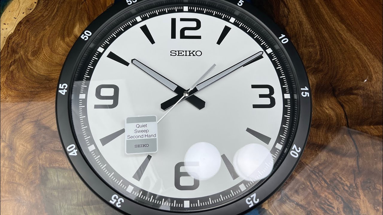 Đồng hồ treo tường Seiko QXA809J