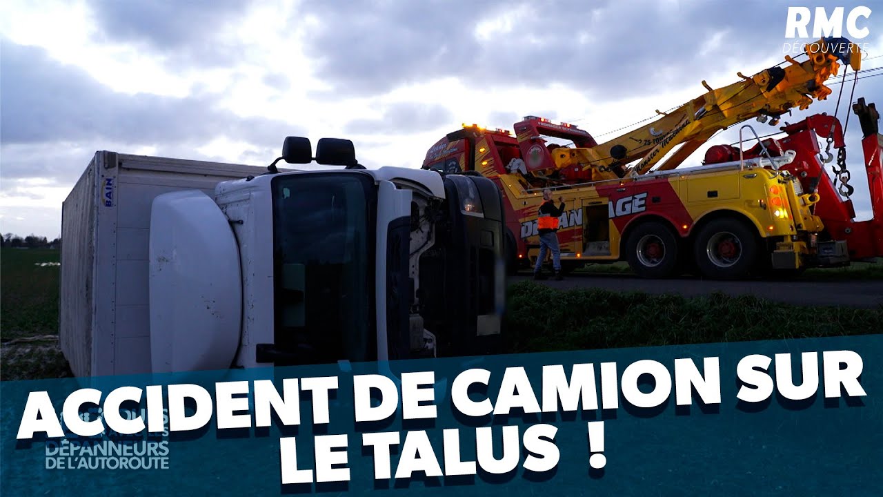 Un camion tombe dans un fossé !
