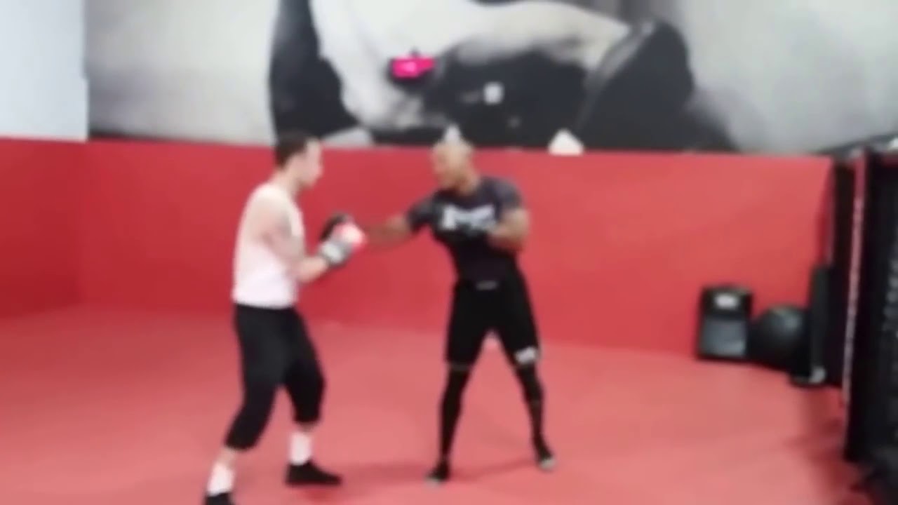 4 Punches to None Charlie Z Beats the Crap Out Of Huge MMA Fighter In Cage