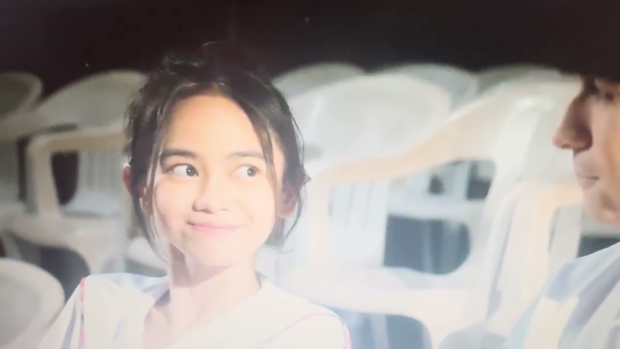 Minamahal 100 Bulaklak Para Kay Luna (Kiss sa Private)