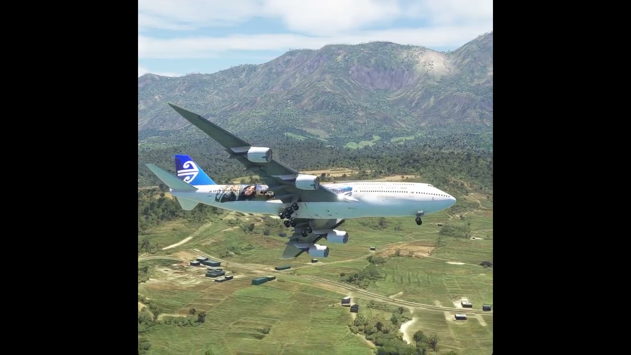 Airplane Emergency Landing at Airport Eps 589