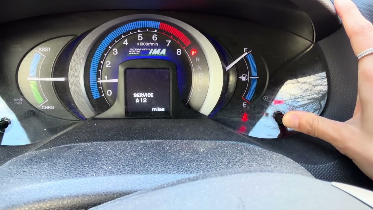 Как сбросить предупреждение о просроченном сервисном обслуживании на Honda Insights