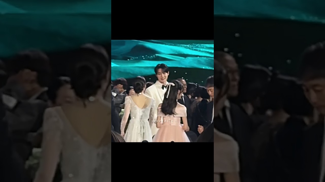 Omg Iu and Byeon Wooseok interaction🩷 #byeonwooseok #iu #21stcenturygrandprinceswife #lovelyrunner