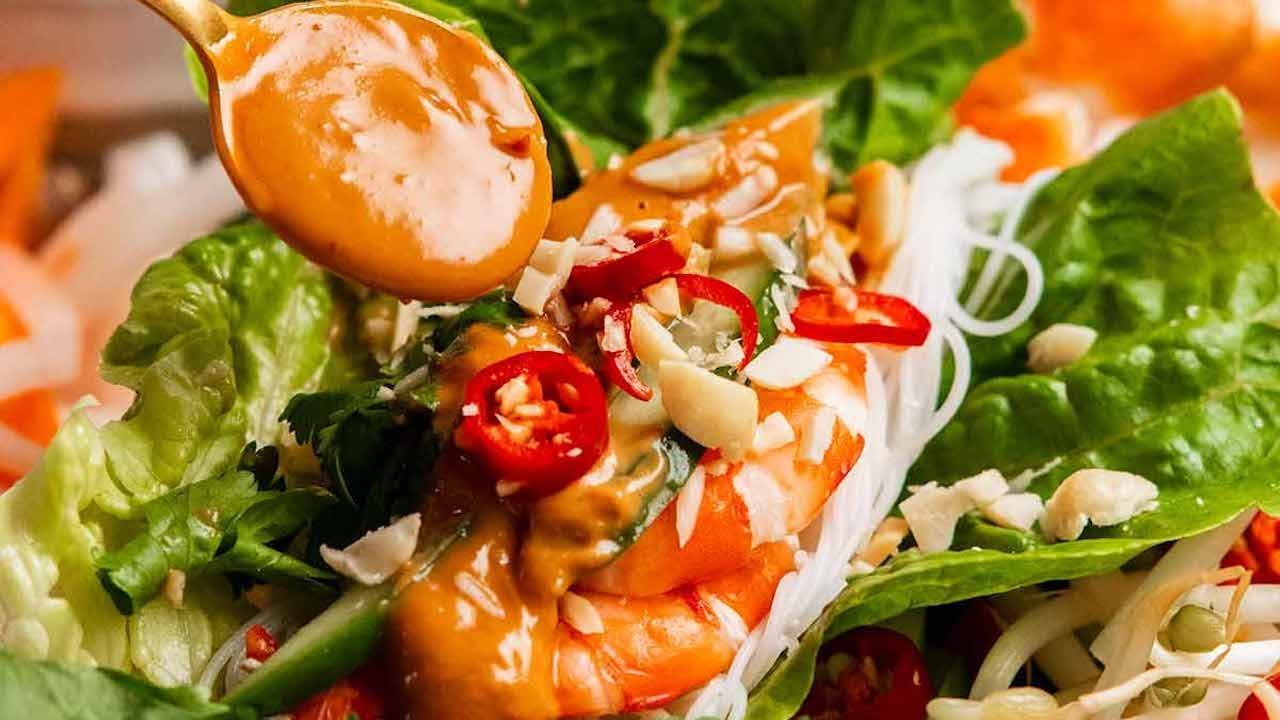 Vietnamese Prawn Lettuce Wraps with a killer peanut sauce!