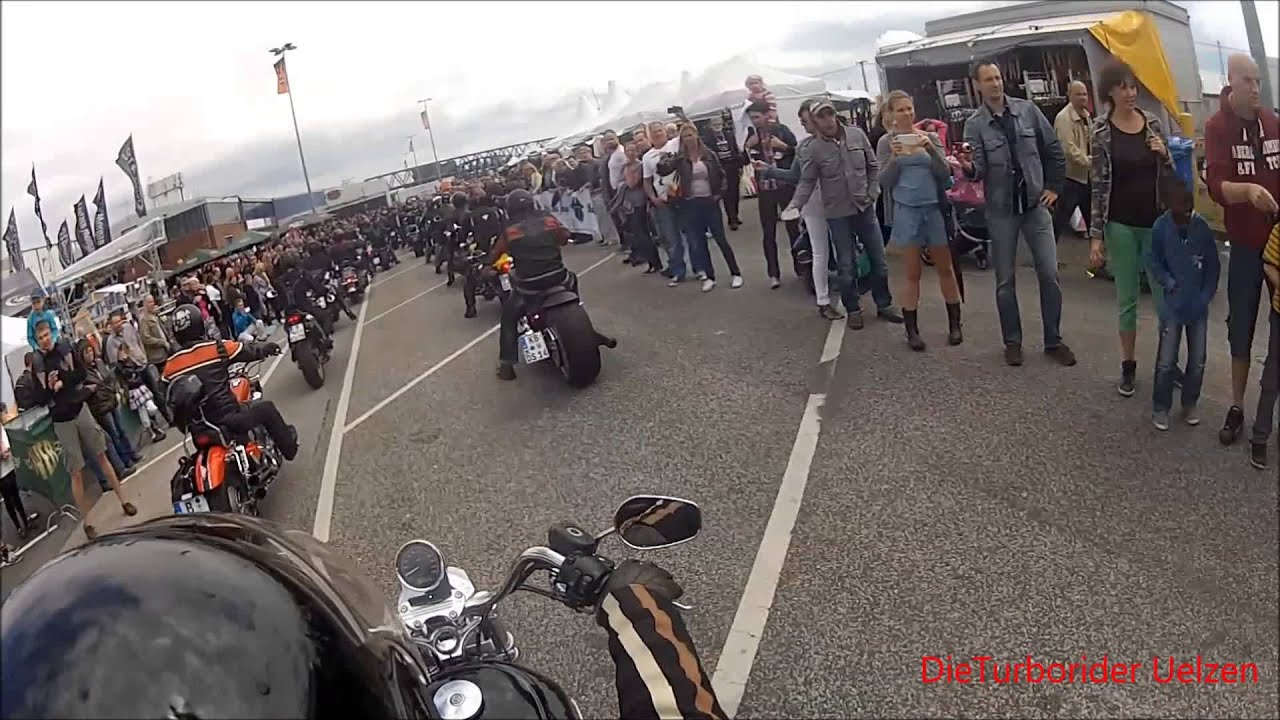 Harley Davidson Unfall / Crash / Motorradunfall bei den Harley Days 2013 [ HD ]