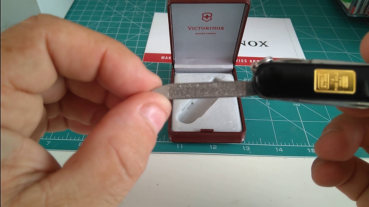 Victorinox Classic Lingote de Oro