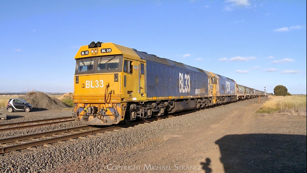 7735V Standard Gauge Pacific National Grain Train With VHAF Hoppers (8/2/2024) - PoathTV Railways