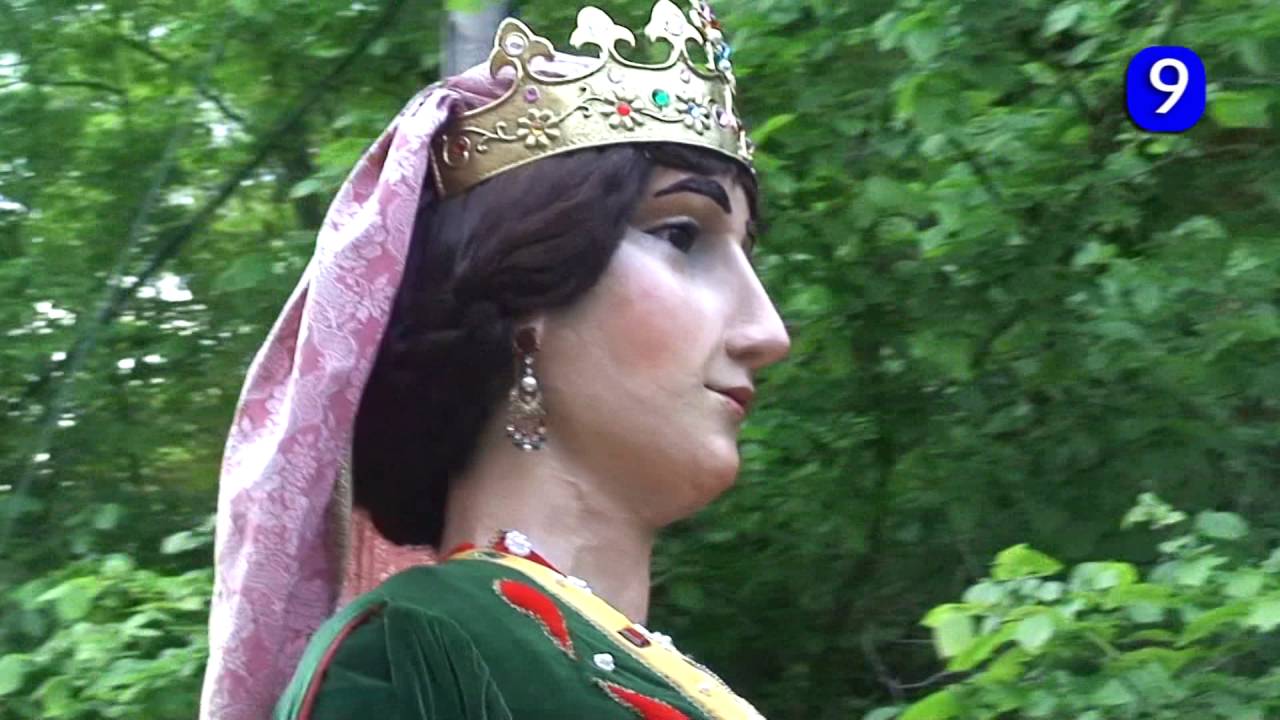PUJADA DELS GEGANTS DE LA PATUM, A QUERALT