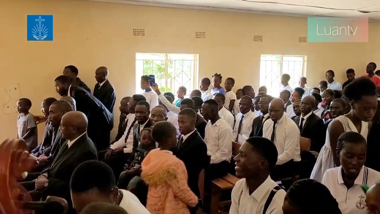 Congregation hymn....