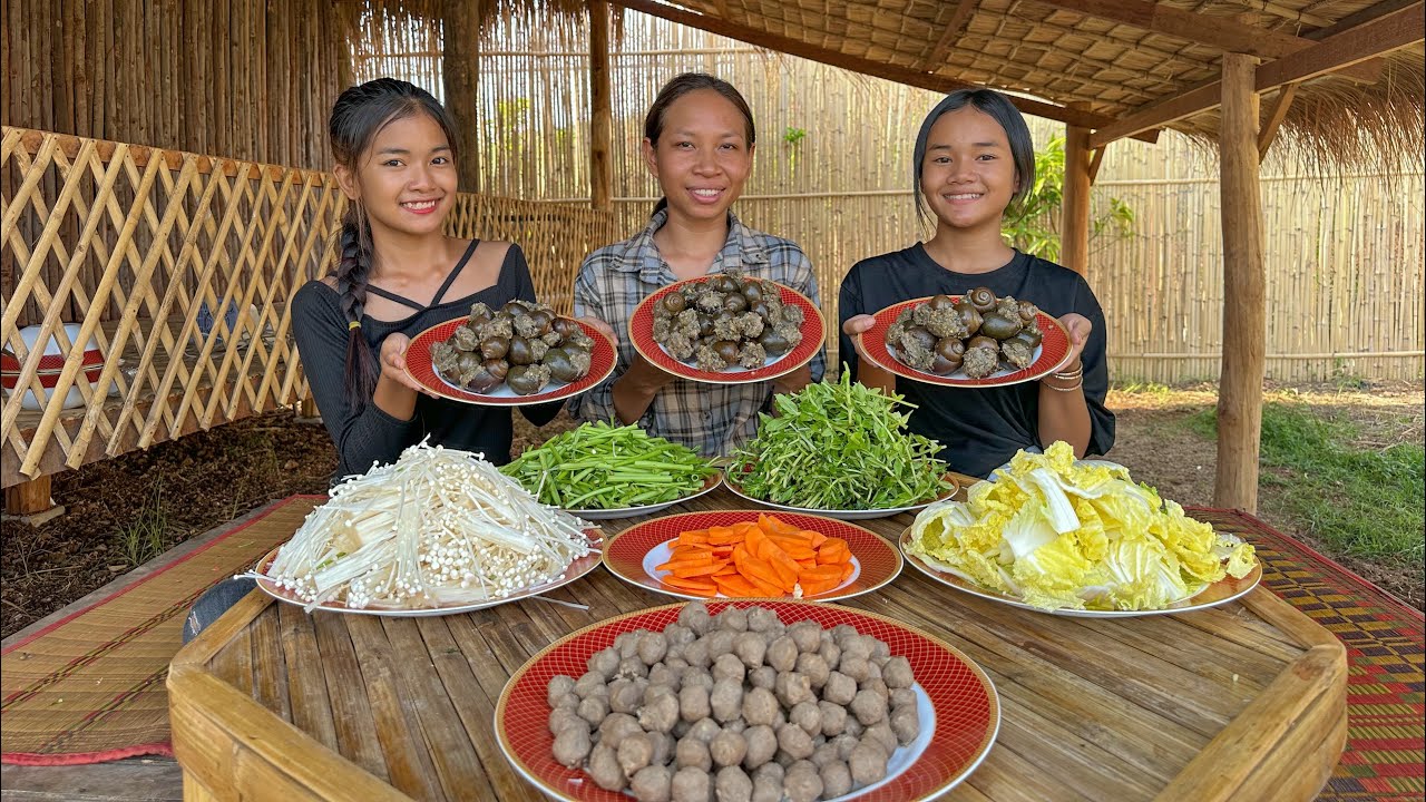 ស៊ុបខ្យងពិសេសមានរសជាតិឈ្ងុយឆ្ងាញ់ ឆម ស្រីផាច - Chhom Sreypach