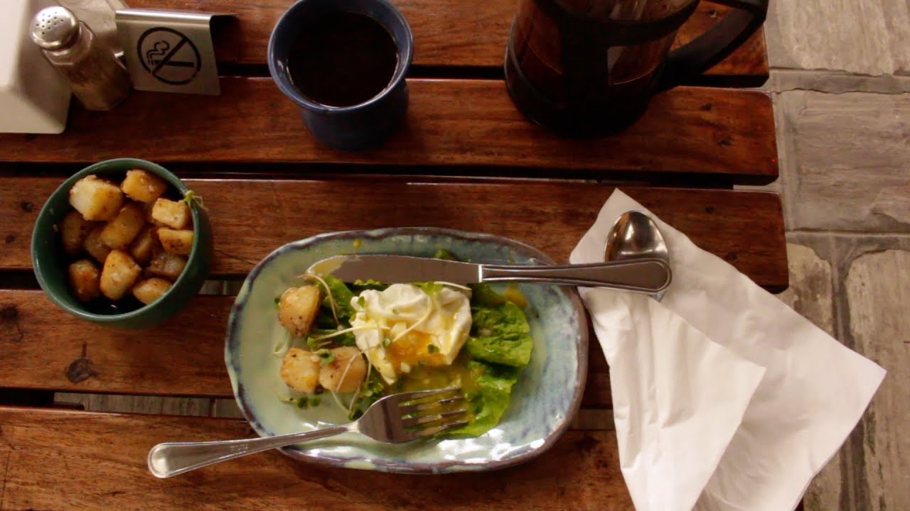 exploring the coffee shops of KTM, the Yellow House (episode 5)