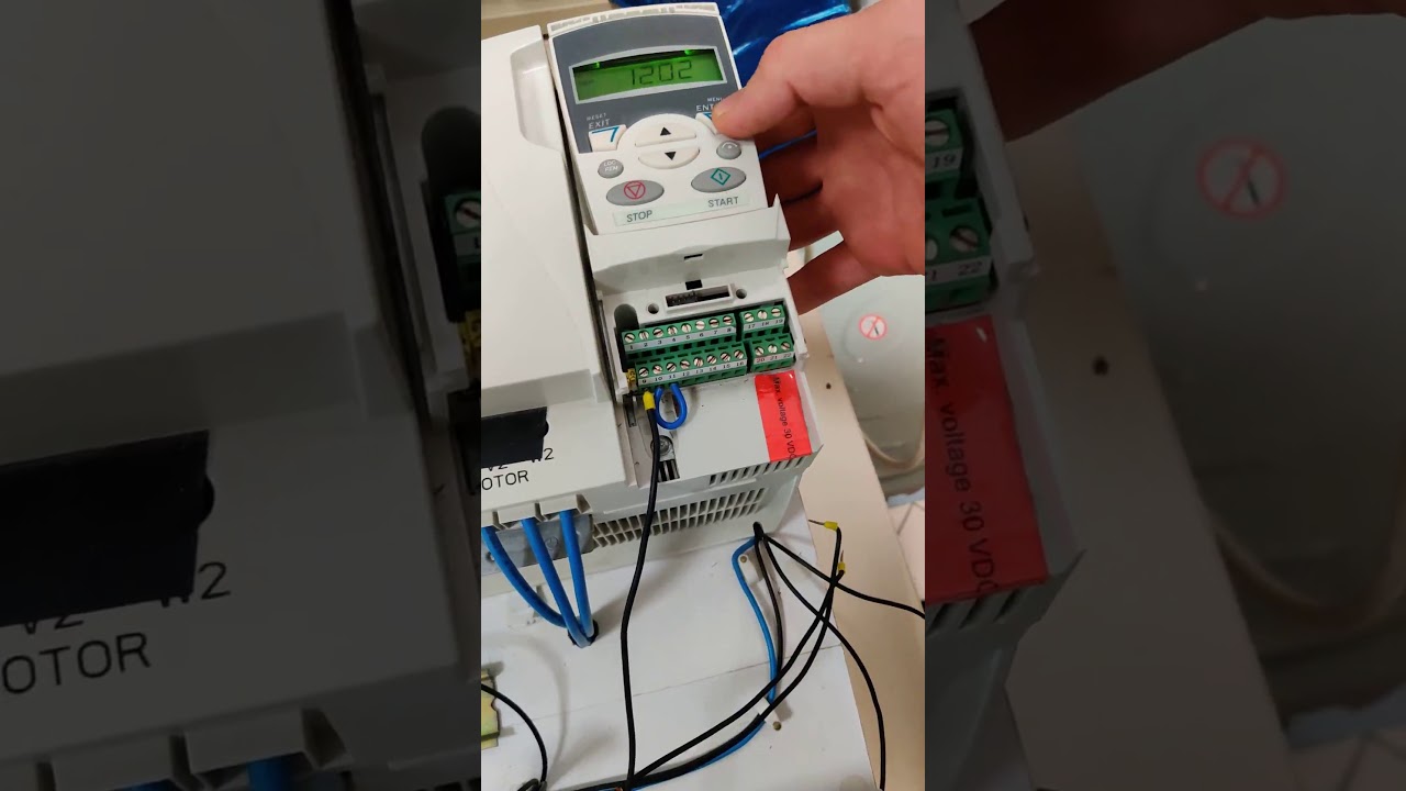 ABB ACS-350 sürücü ile kademeli hız kontrolü