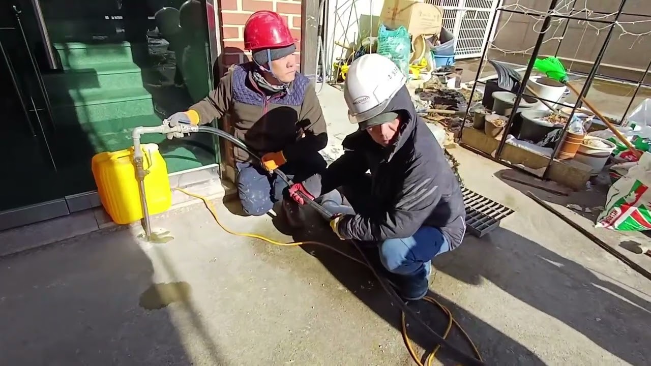 고양시 상가주택 지반침하로 바닥균열과외벽갈라지고 건물내려가붕괴 지반침하보강공사
