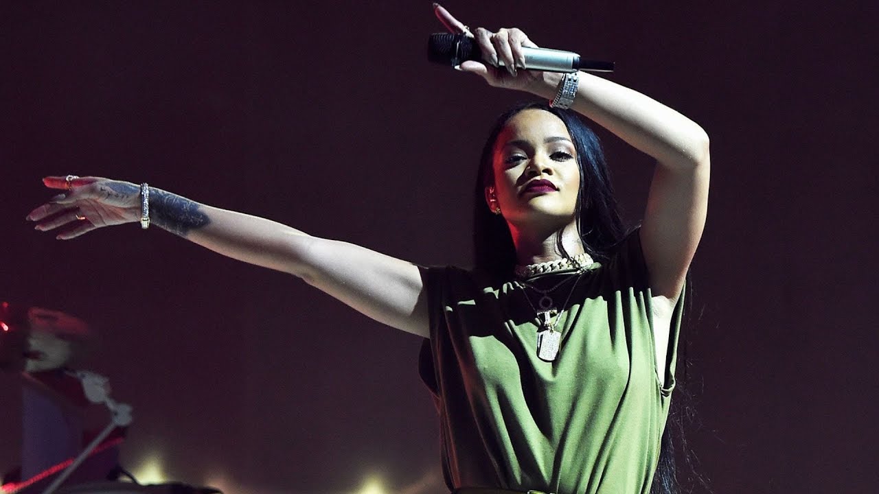 David Guetta x Rihanna - Who's That Chick? x Disturbia (DJ Love Mashup)