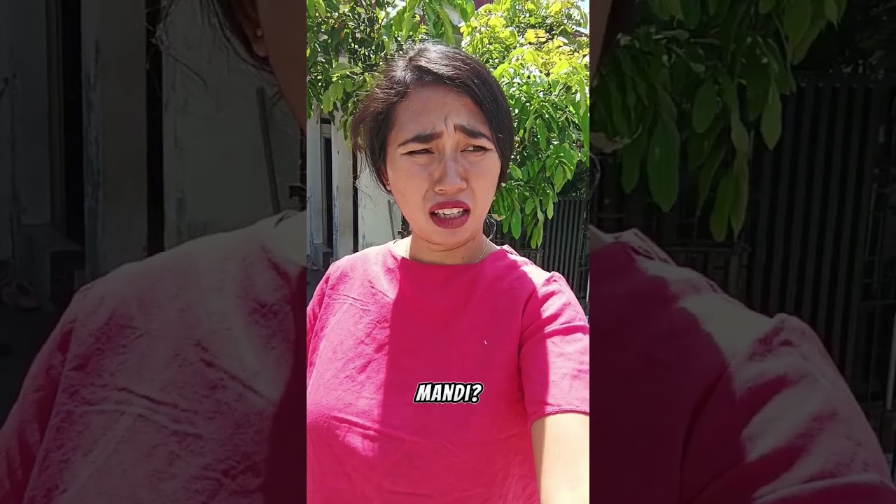 Ketika Bagas Terciduk Mama Ara Pipis D Selokan Depan Rumah. Gak Boleh Pipis Sembarangan Bau 🙅&zwj;♀️🙎&zwj;♀️