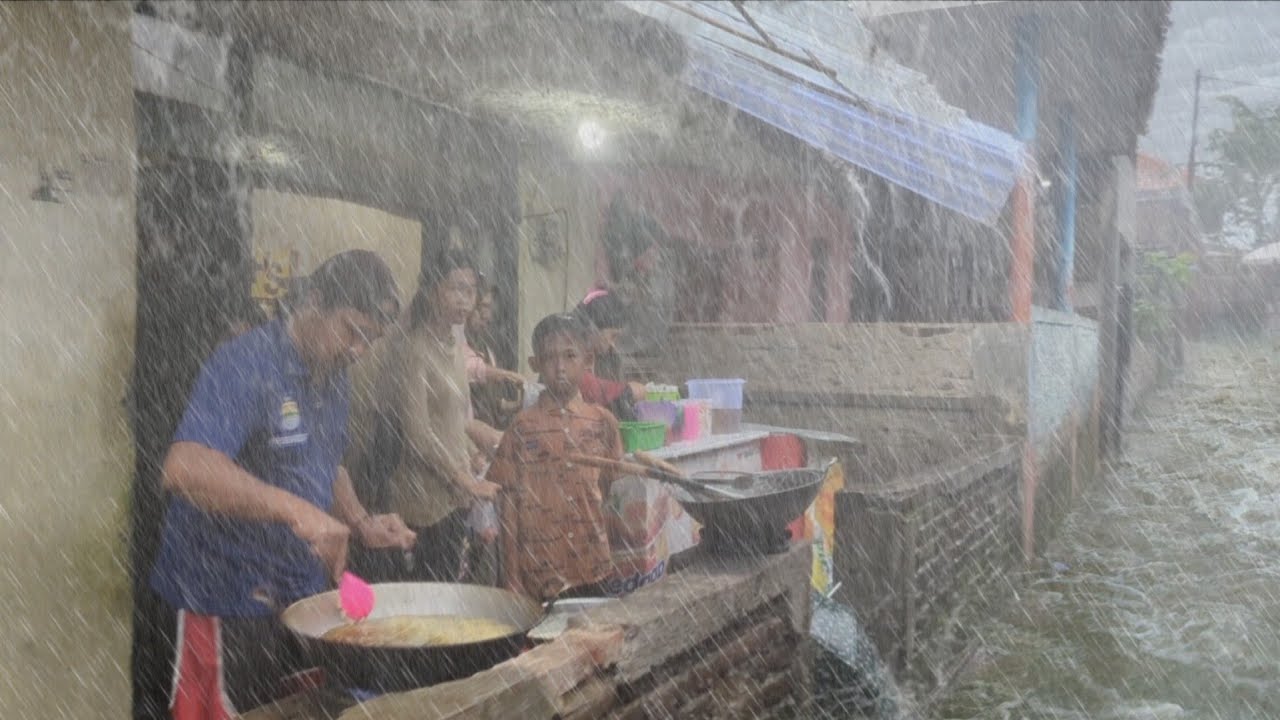 SUPER CRAZY RAIN! A VILLAGE PARADISE DESTROYED BY ASIA'S BIGGEST RAIN STORM AND WIND STORM!😴🥶🌧️