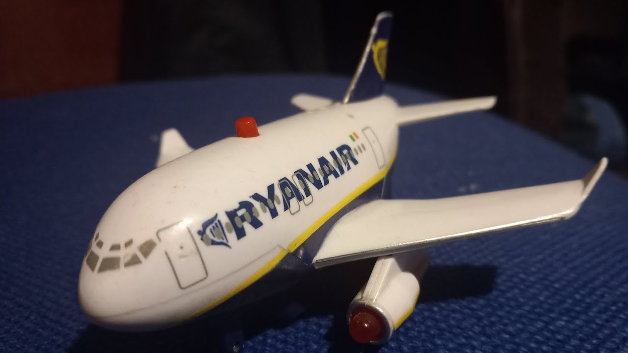 Ryanair pushback toy review