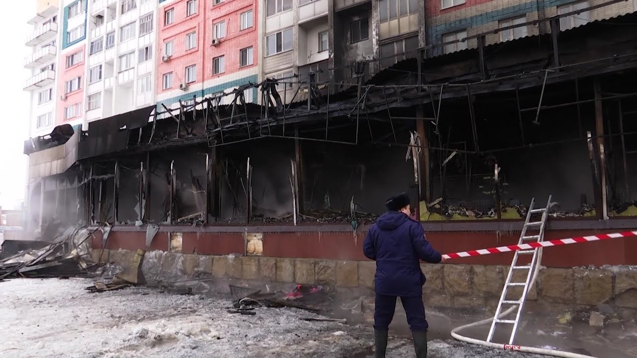 Семь квартир и торговый дом пострадали в результате крупного пожара в Петропавловске