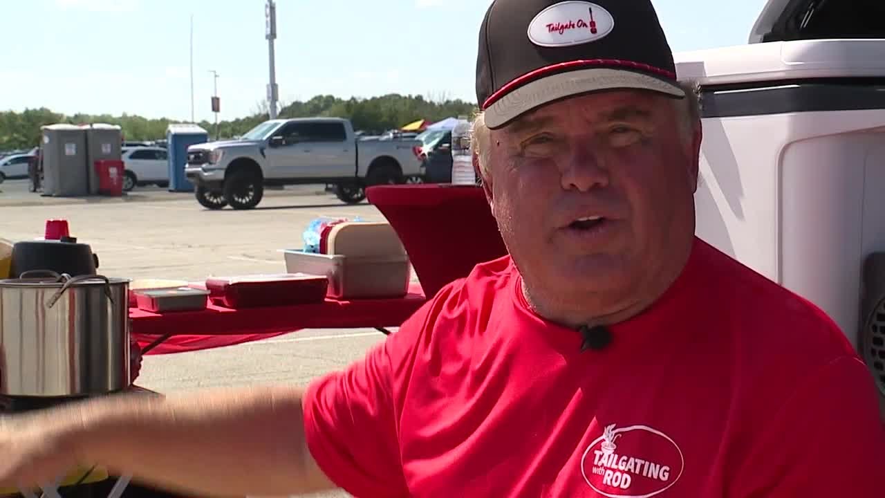 Chiefs tailgate culture popular on social media, man offers tips, tricks to hack a tailgate setup