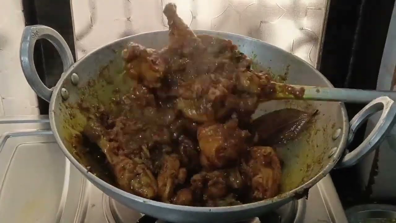 बना है कराही में ऐसा मीत जो खाने से इसका स्वाद न भूले