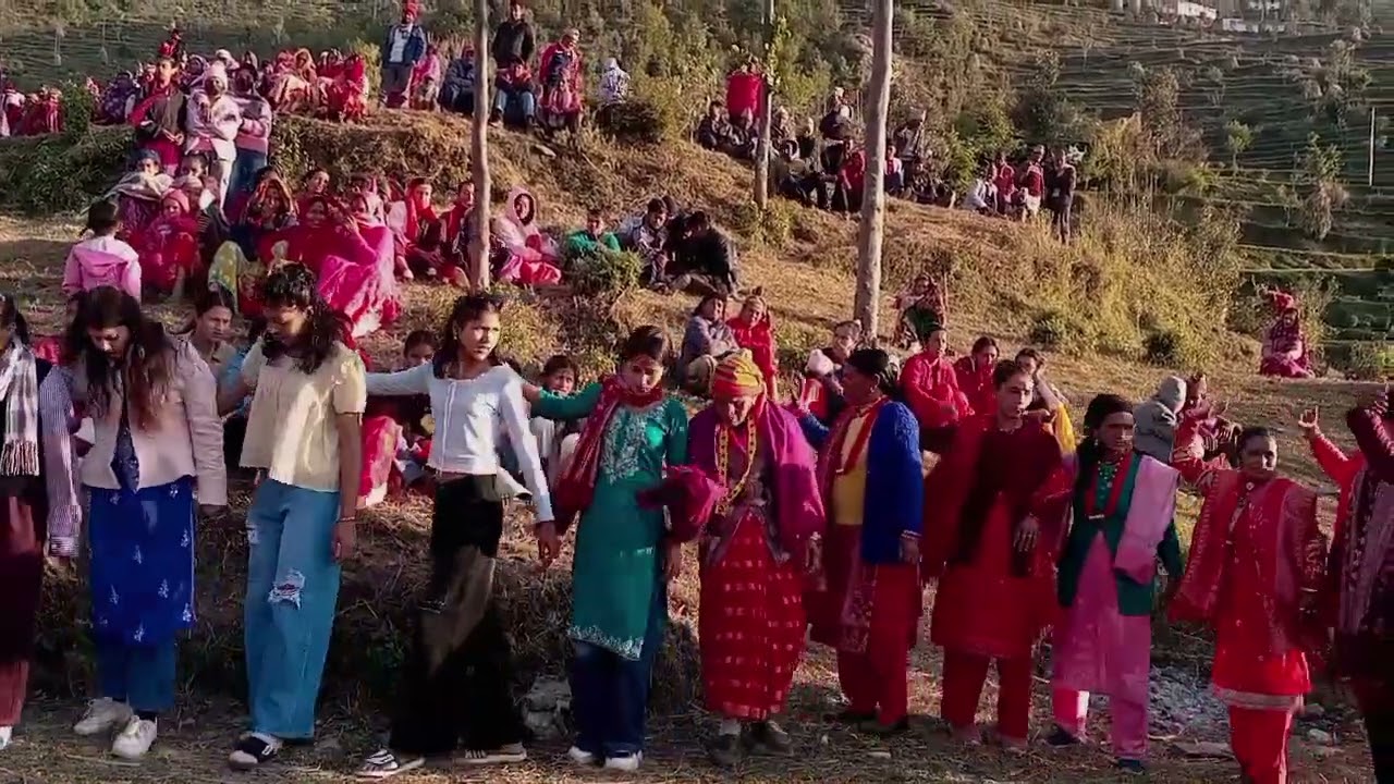 बिहेमा सरौं खेल्दै पुरै गाउँ दमाहा बाजाको साथमा 💃(