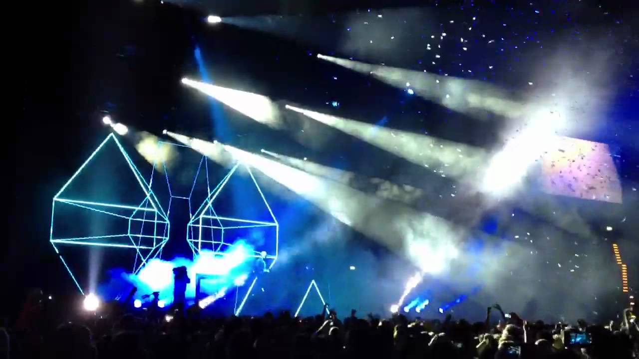 David Guetta - Intro @ o2 World Hamburg (19.05.2012)