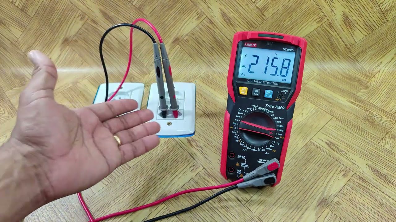 🔌 Como saber se a tomada &eacute; 110V ou 220V usando um mult&iacute;metro? 🔋