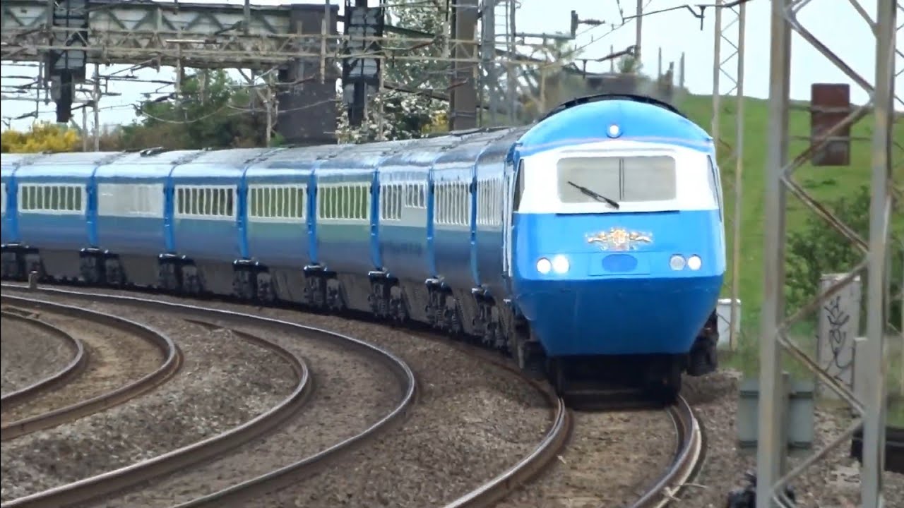 Plastic pig scrap drag and Blue Pullman on the WCML