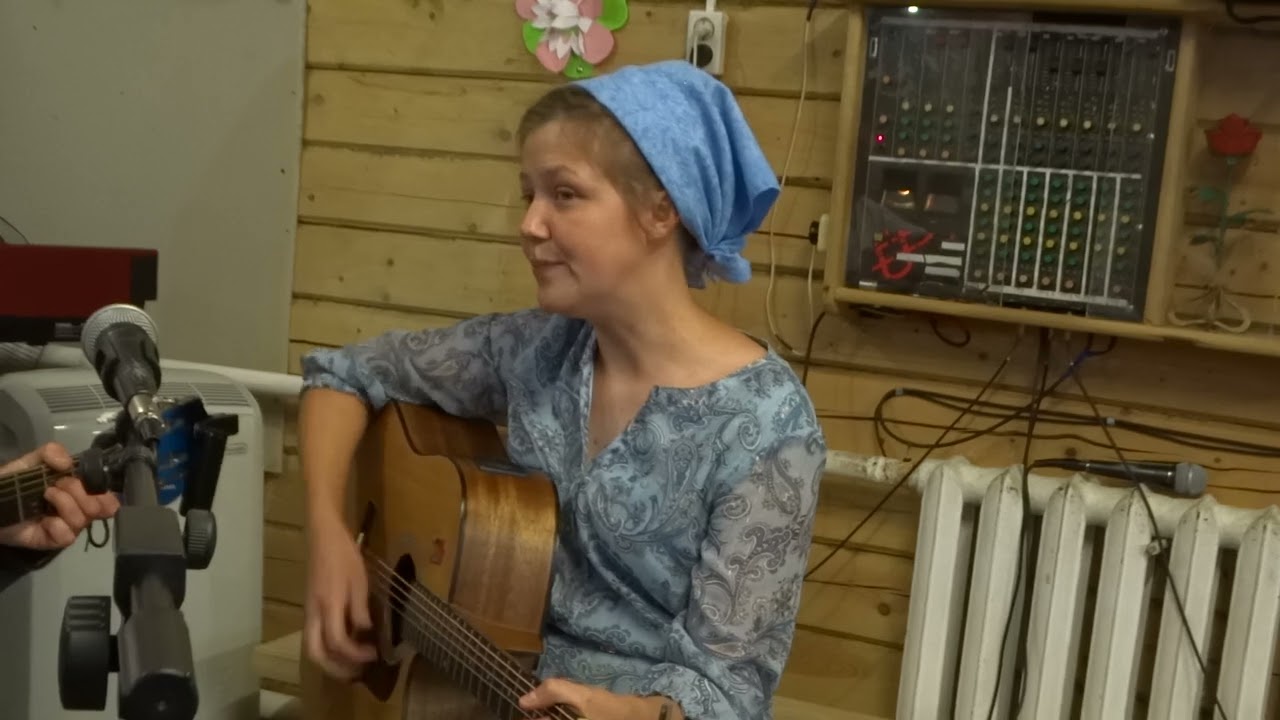 Христианское пение под гитару
