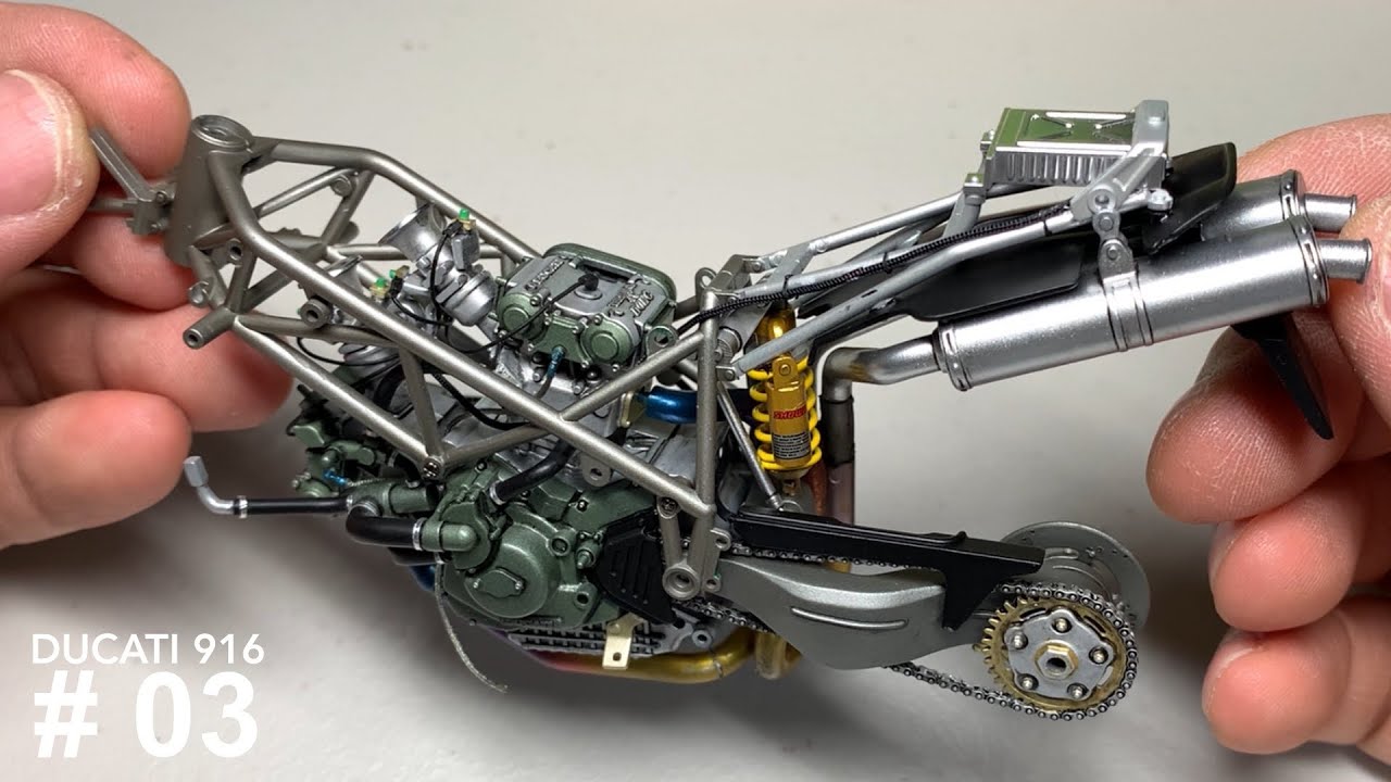 Building a DUCATI 916 (#03) - Tamiya 1/12 scale plastic model