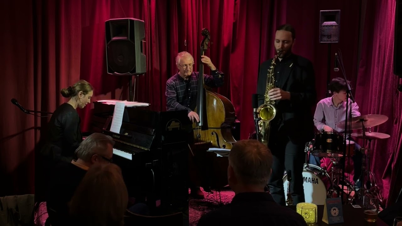 No Mind - SOPHIA OSTER QUARTET