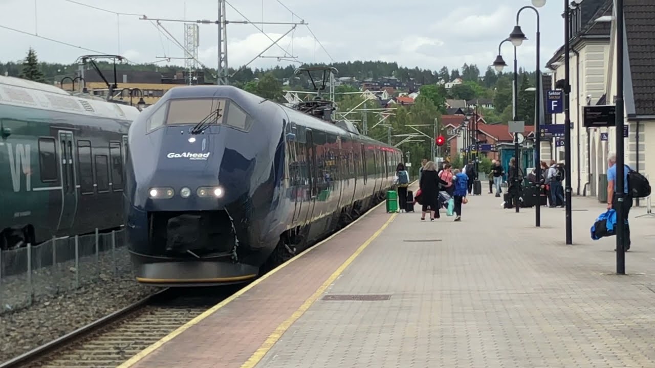 Trains at Kongsberg and Kongsvinger station (Vy, Go-Ahead Nordic, HectorRail and Bane NOR)