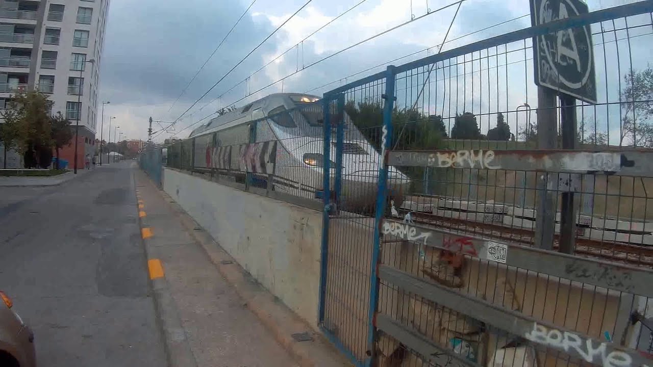 Euromed y Talgo por la entrada sur de Cabañal