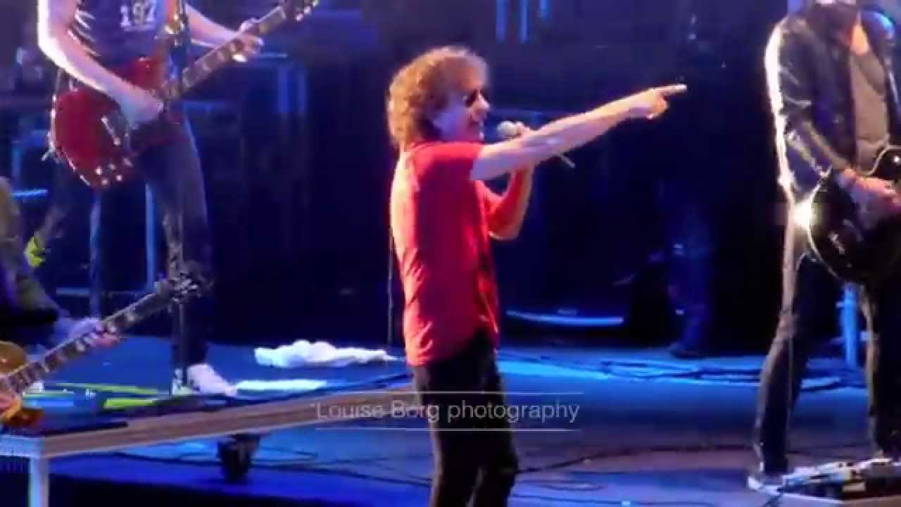 Magnus Uggla - Kung för en dag LIVE Örebro