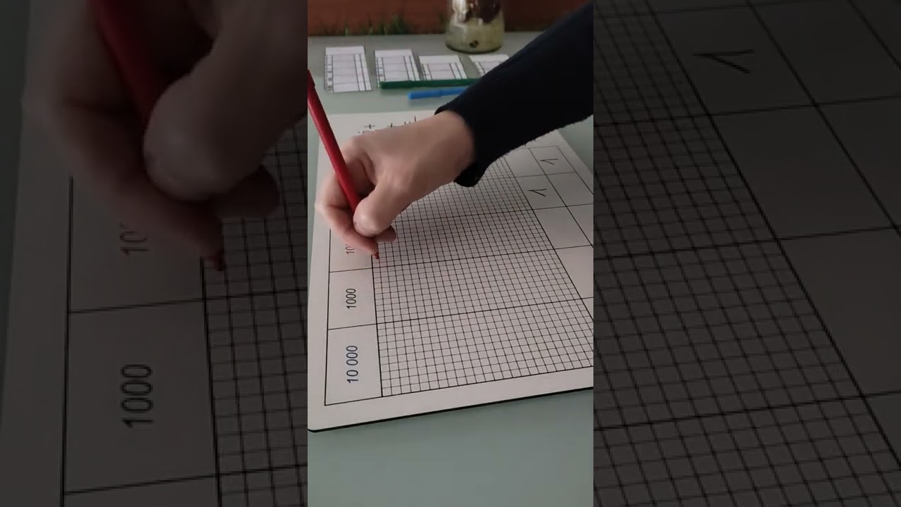 Gioco dei puntini Montessori con cambio entro le centinaia.