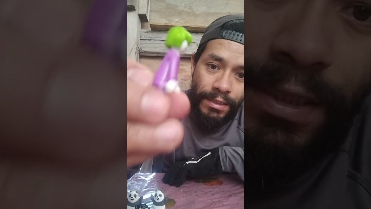 Colección completa de kinder sorpresa DC Si te gusto te invito a qué me sigues para llegar a 500 