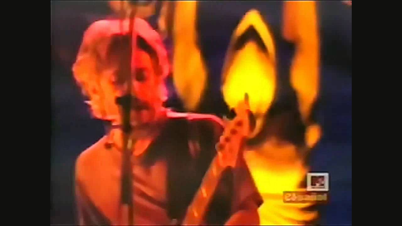Los Piojos - Tan Solo (Video oficial)