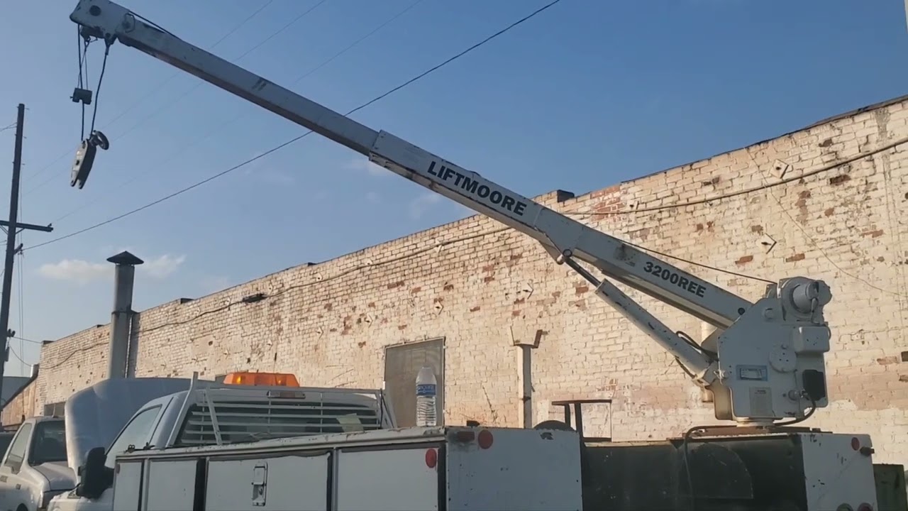 Liftmoore 3200REE Telescopic Service Truck Crane