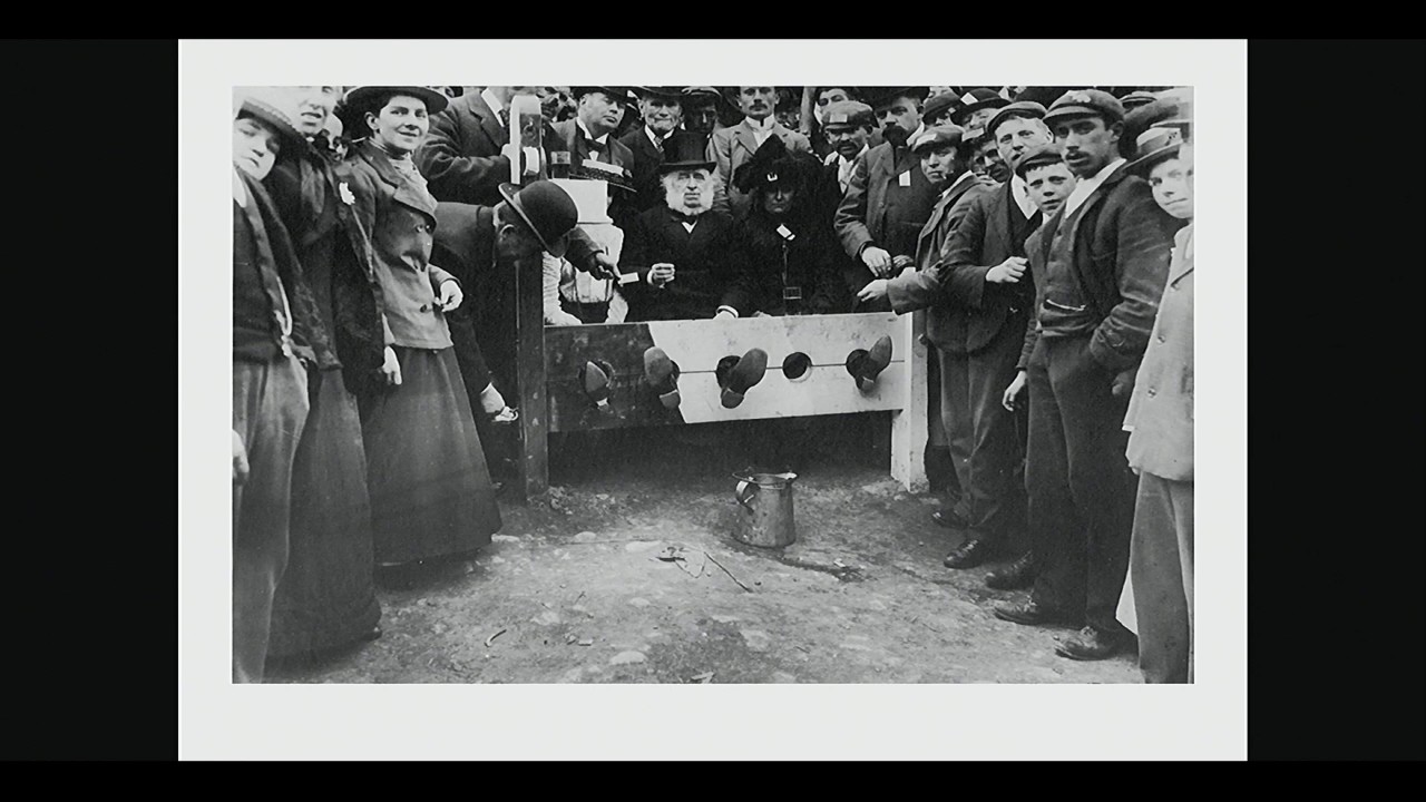 David Alan Mellor: That Old, Weird England