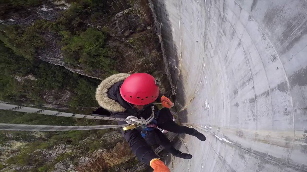 Abseiling the Gordon Dam in Tasmania with Aardvark Adventures