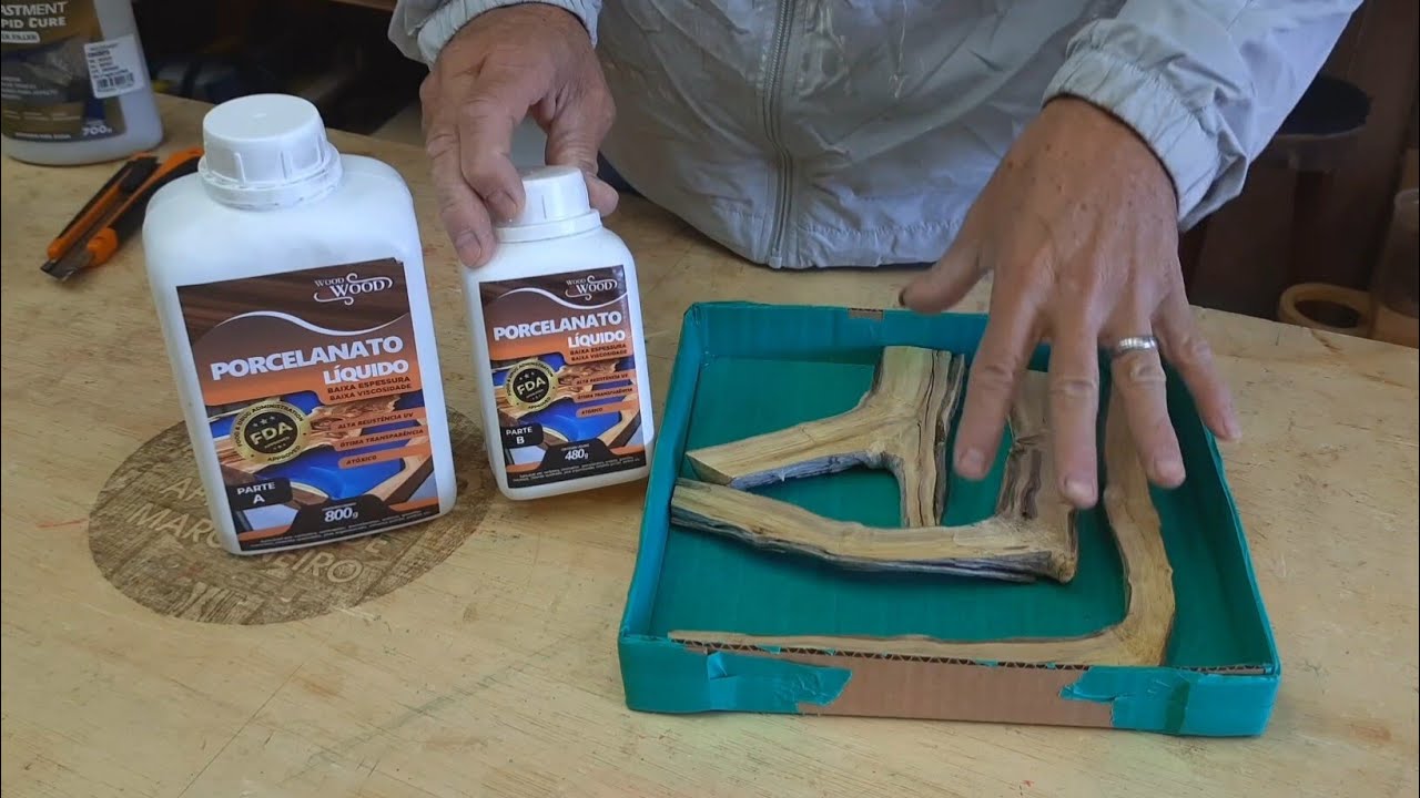 Porcelanato líquido e madeira. Um projeto diferente. Escuta o Véio! 