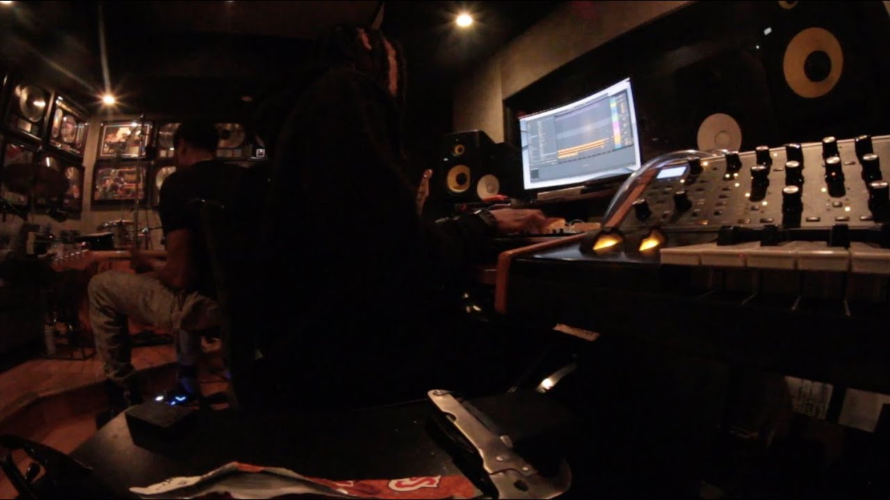 Clips Vol 3: In the studio w/ Andre Harris (@Drebombay)