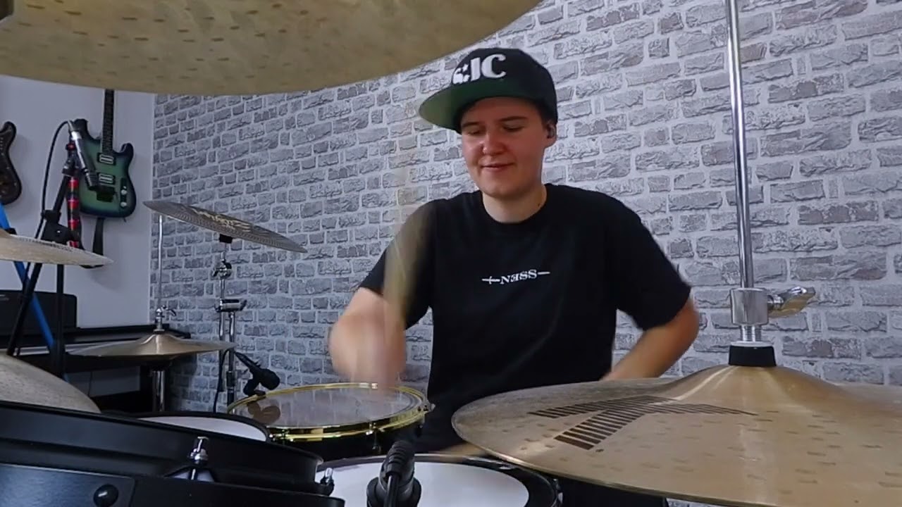 4ier Jungs aus Franken. - VIVA (Drum Cover)