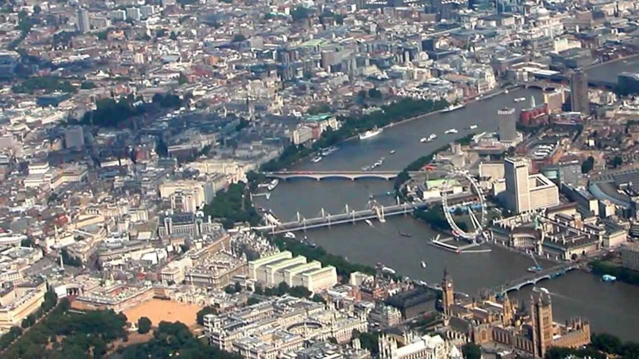 [HD] Welcome to London the greatest city in the Universe.
