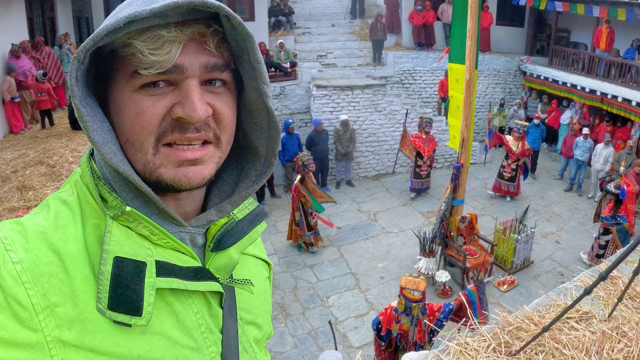 Наткнувшись на человеческое жертвоприношение в Непале