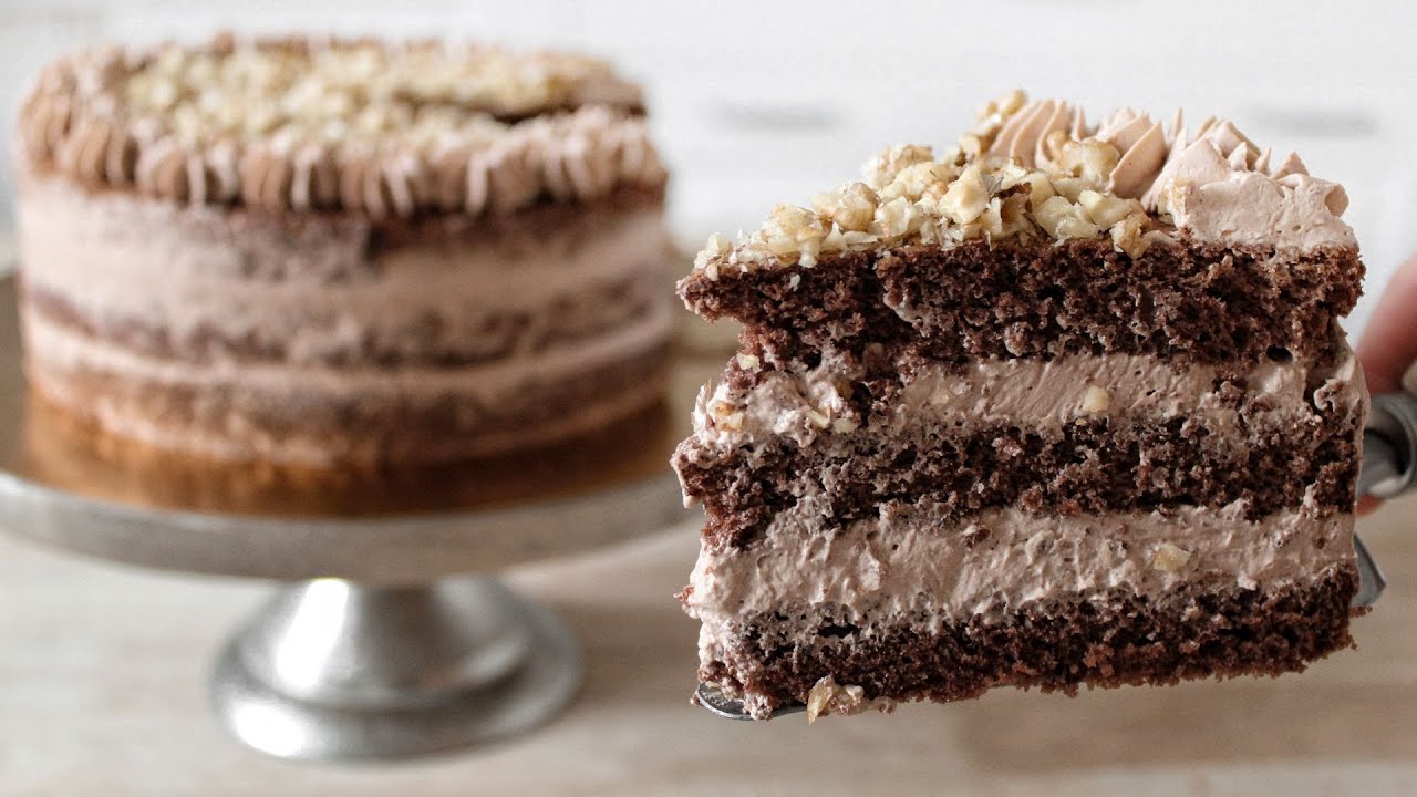 Nude cake au chocolat ( Génoise moelleuse et ganache montée au chocolat au lait ) Très facile